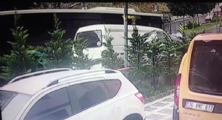 Ümraniye´de yolcu otobüsü minibüse çarptı