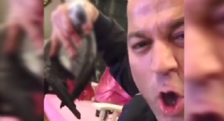 Murat Özdemir papağana işkence görüntüleri