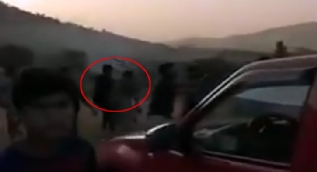 Türk jetlerinden kaçan PKK´lıları köylüler döverek çıkardı