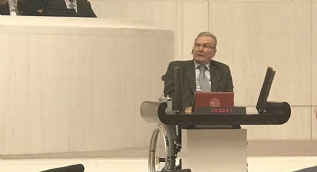CHP Antalya Milletvekili Deniz Baykal TBMM´de yemin etti