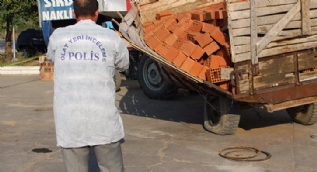 Şişirilirken patlayan römork lastiği can aldı