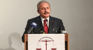TBMM Başkanı Şentop´tan Trump´a: Kendi yaptığı putu yiyor