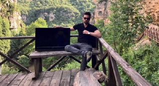 Tatile yeni televizyonuyla birlikte çıktı