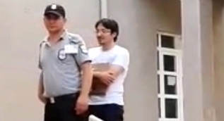'Hero' tişörtü giyen hukuk öğrencisi: Cezaevi ortamını merak ettim