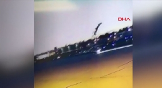 ABD´de pilotun hayatını kaybettiği uçak kazası güvenlik kamerasında