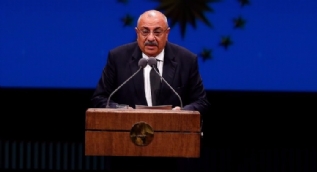 Türkeş: 'Binaların, alışveriş, ticaret ve eğlence merkezlerinin adları yüzde 90 oranında yabancılaşmış'