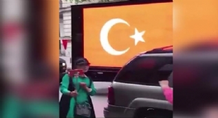 New York sokaklarında 'Dombra' çaldılar