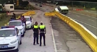 Polis uygulama noktasında kaza