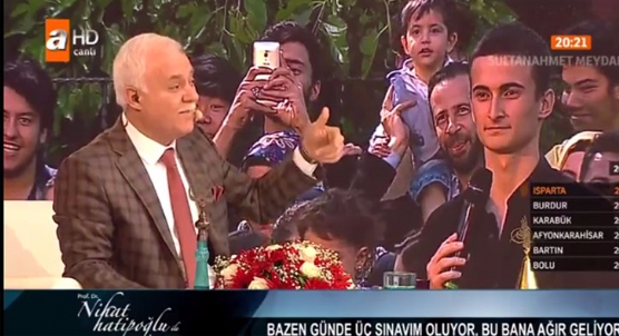 Nihat Hatipo�lu'ndan ��rencileri �oke eden itiraf!