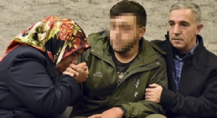 4 yıllık hasret bitti, Hatice anne oğluyla kucaklaştı! İşte o anlar...