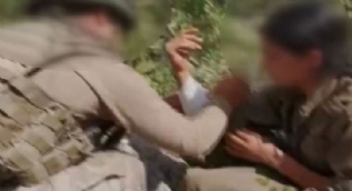Mehmetçik´ten teslim olan yaralı teröriste şefkat eli! İşte o anlar