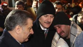 Bakan Soylu: Enkazdan dört ses duyduk, biri kurtuldu, üçünü kurtarmaya çalışıyoruz