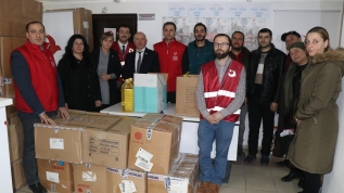 Erzincan'daki Ahıska Türklerinden depremzedelere gıda ve giyecek yardımı
