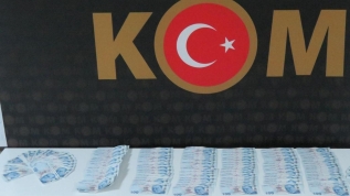 Van'da sahte parayla araç satın alan 2 kişi tutuklandı