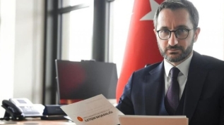 İletişim Başkanı Altun: Zor günlerde birlik ve beraberliğimizi gösteren en güzide katılımcılarımıza selam olsun