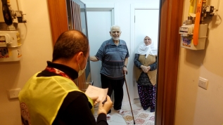 Ferhat dededen duygulandıran bağış