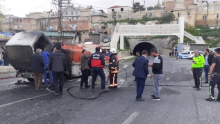 Mazot yüklü tanker alev aldı