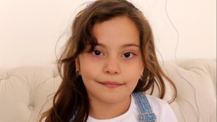 8 yaşındaki Elanur'dan Milli Dayanışma'ya destek