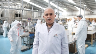 Kızılay sağlıkçılara koruyucu set, pandemi hastalarına ise hijyen paketi hazırladı