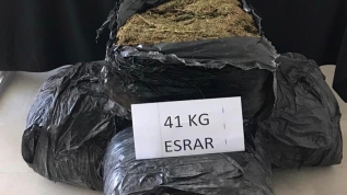 Şanlıurfa'da bir araçta yapılan aramada 41 kilogram uyuşturucu ele geçirildi