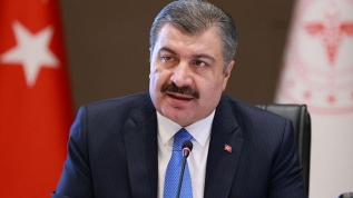 Sağlık Bakanı Koca: Tedbirlere ısrarla ve sebatla uyalım