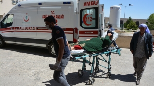 Otomobil şarampole devrildi, 9 kişi yaralandı