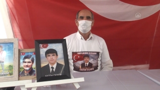 Evlat nöbetindeki acılı baba: HDP olmasa bu çocuklar dağa gitmezdi
