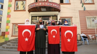 Diyarbakır anneleri evlatlarına seslendi: Teslim ol