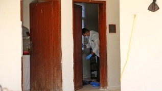 Silah sesi üzerine koştular... Evinde pompalı tüfekle vurulmuş halde kadın cesedi bulundu