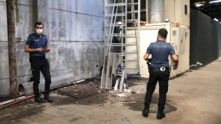 Kaçan muhabbet kuşunu yakalamak isteyen 14 yaşındaki Berat çatıdan düştü