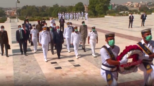 Bakan Akar'a Pakistan'da 'mehter' sürprizi