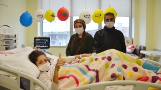 10 yaşındaki Melek koronavirüsü atlatarak ikinci hayatına 'merhaba' dedi