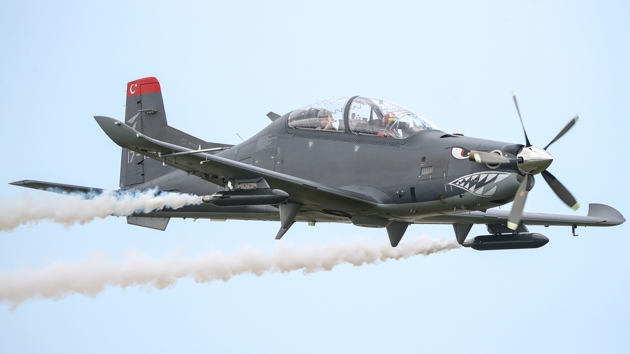 TEKNOFEST'te tarihi anlar! Sel�uk Bayraktar H�rku� ile havaland�