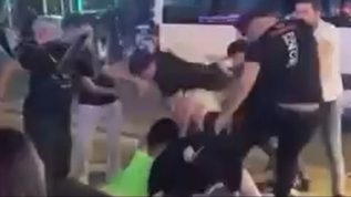 Marmaris'te şok görüntüler: Eğlence mekanı çalışanları kadın turistleri darp etti: 5 gözaltı