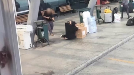 Otogarda kan donduran olay! Herkesin gözü önünde kızına tüfekle ateş etti