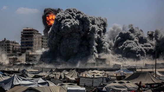 Harmony Kulesi yerle bir oldu: O anlar kamerada