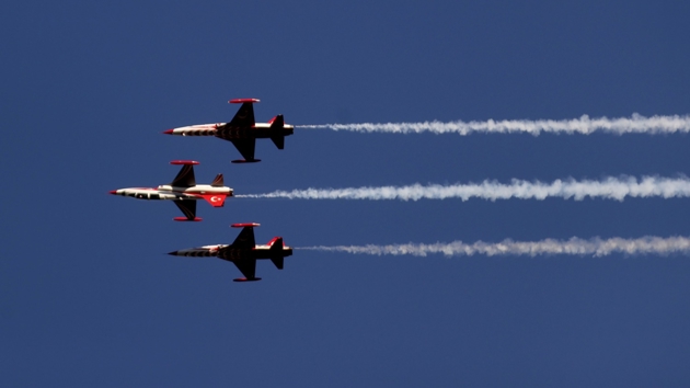 Trk Yldzlar'ndan nefes kesen gsteri