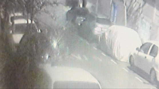 �stanbul'da bomba pani�i! Apartman�n �n�ne 2. kez patlay�c� f�rlat�ld�