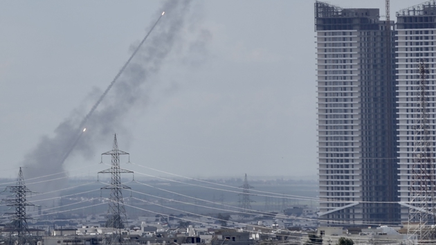 Orta Do�u yang�n yeri: F�zeler pe� pe�e f�rlat�ld� 