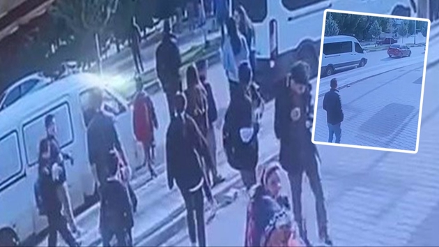 Kald�r�mdaki 2 ��renciyi ezdi ge�ti! Cani s�r�c�n�n ka���� kamerada