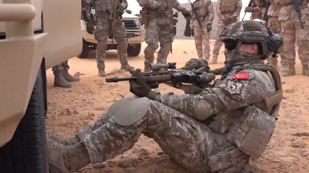 �zel kuvvetler tatbikat�ndan nefes kesen anlar: Mehmet�ik damga vurdu