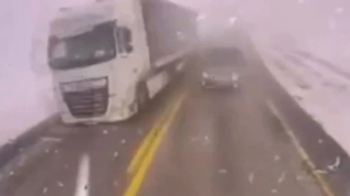 Artvin'de sisli havada hatal� sollama kazas�! Yaral�lar var