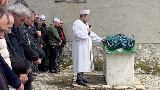 'K�y�n ne�esi' h�zne bo�du! �mam g�zya�� d�kerek cenazeyi k�ld�