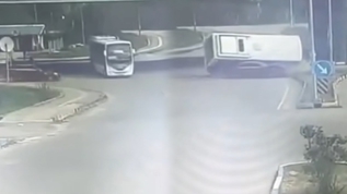 Bart�n'da feci kaza: O anlar kamerada