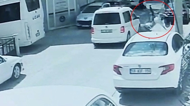 Y�rekleri a�za getiren kaza! Motosikletin �st�nden b�yle f�rlad�