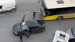 �stanbul'un g�be�inde sollama facias�! 3 ara� birbirine girdi: S�r�c� sinir krizi ge�irdi