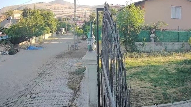 Malatya'da korkutan deprem! O anlar kamerada