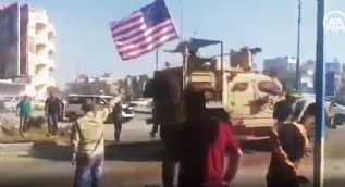 YPG-PKK sempatizanlarının zoruna gitti! ABD güçlerine patates attılar